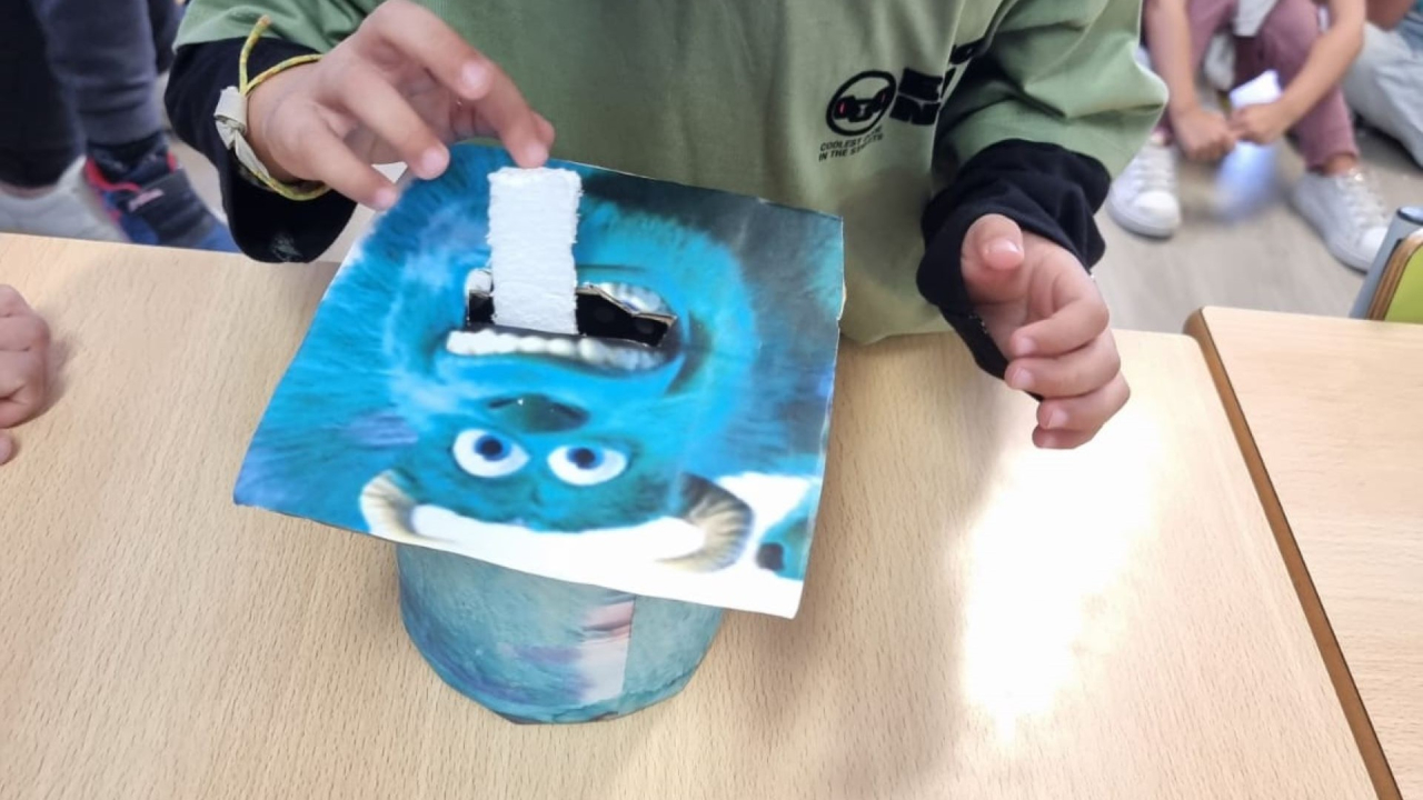 Atividade de Articulação – Ciências Experimentais: “O Monstro do Esferovite”